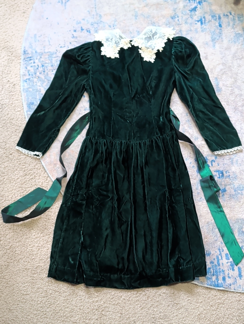 VTG Sarah Kent Emerald Green Velvet Dress w/ Lace Collar Girls 10-12 (Youth M)
